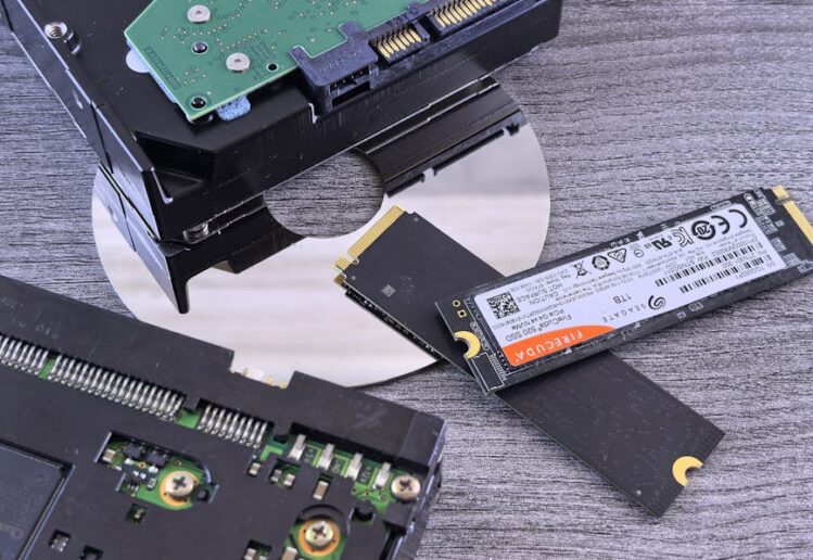 NVMe SATA SSD WordPress ve Joomla Depolama Karşılaştırması