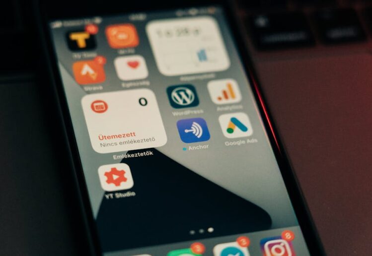 Sunucu Panelleri API ile Olay Bildirimleri: WordPress ve Joomla İçin Canlı Uyarılar