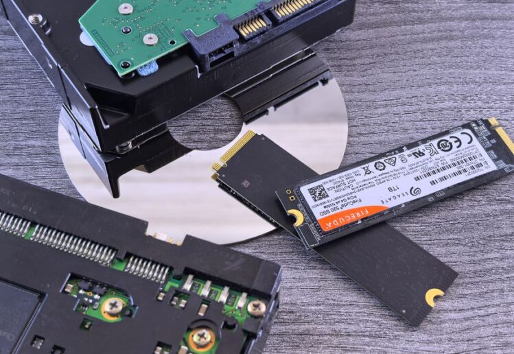 NVMe SSD Performans: WordPress ve Joomla İçin Donanım Rehberi